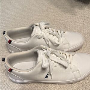 Nautica Men's White Sneakers with Navy Accent